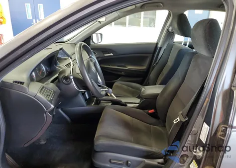 2010 Honda Accord Lxp z USA, uszkodzony, nr VIN 1HGCP2F49AA028066